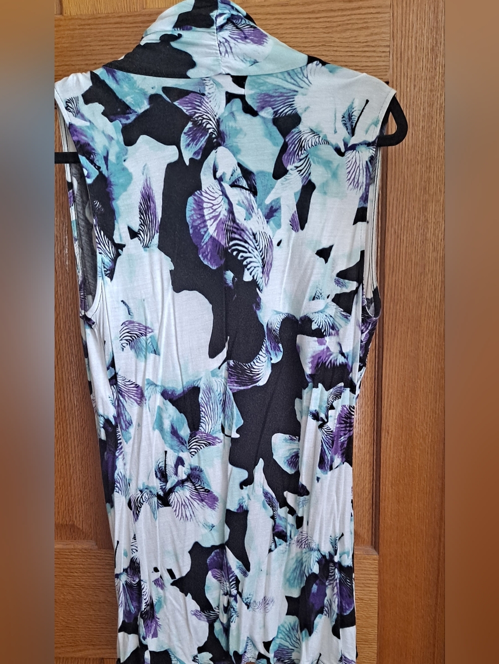 Jennifer Lopez Tropical Drape Front Top - Black & Aqua Tropical - Picture 5 of 6
